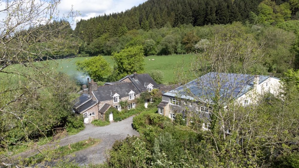 Luxurious Barlings Barn, Heated Indoor Pool Exclusively yours Celebrations/House parties for up to 30 adults.