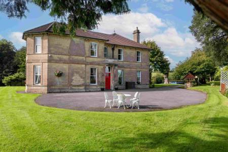 Cholwell Hall A party and celebration house near to Bath