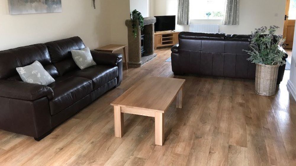 Endmoor Farm in Monyash, Bakewell for 1-26