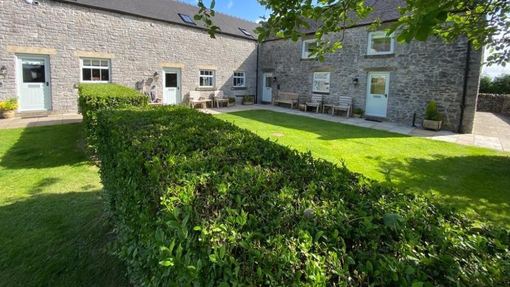 Endmoor Farm in Monyash, Bakewell for 1-26