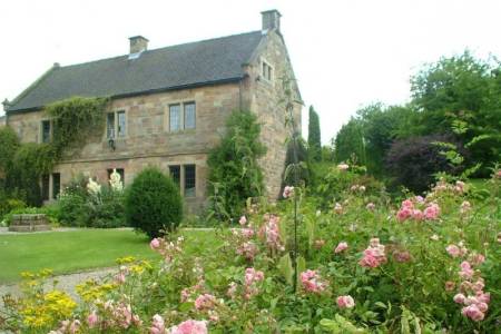 Hillside Croft - luxury holiday cottage sleeping 14 on the edge of the Peak District