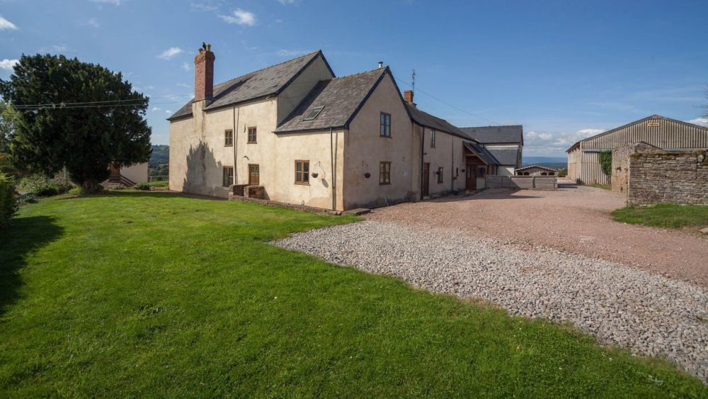 Lowe Farm with stunning views - sleeps up to 24 guests in 10 bedrooms.
