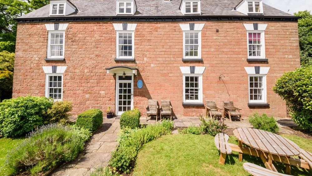 Forest House - A perfect holiday home for exploring the Wye Valley and Forest of Dean, sleeps 12-25