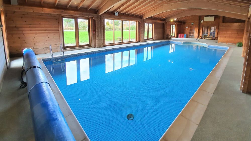 Helena Barn, for 8 with Private Hot Tub & Indoor Pool
