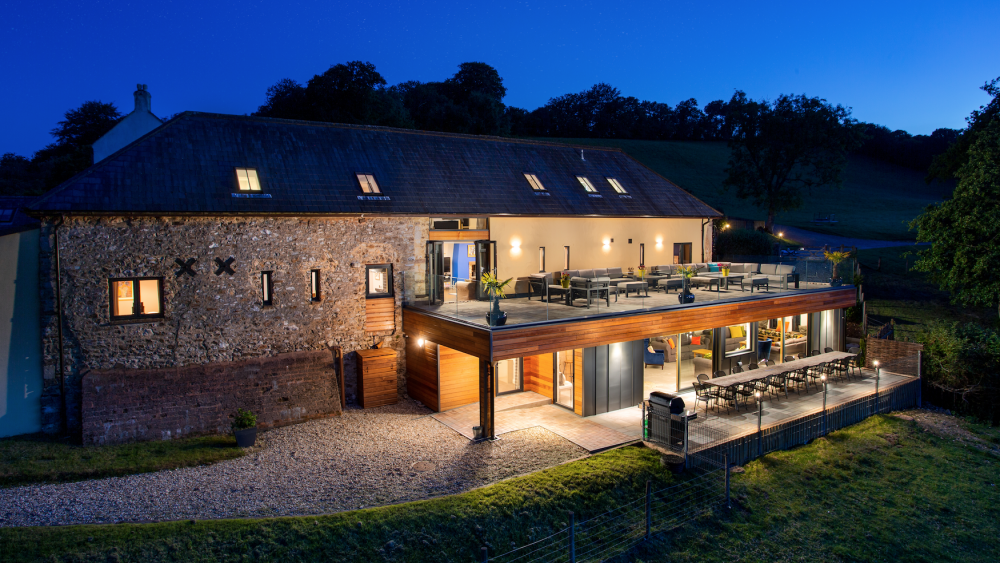 The Winery at Higher Wiscombe, Devon - sleeps 20 in 10 ensuite bedrooms