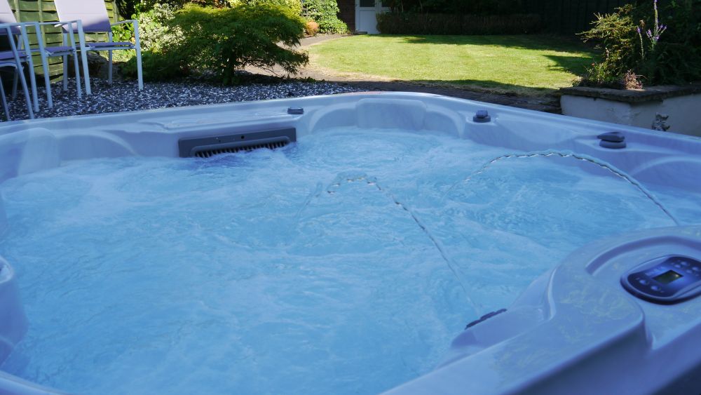 Lilac Cottage - Sleeps 8 - HOT TUB in private garden - Henley in Arden, Stratford upon Avon