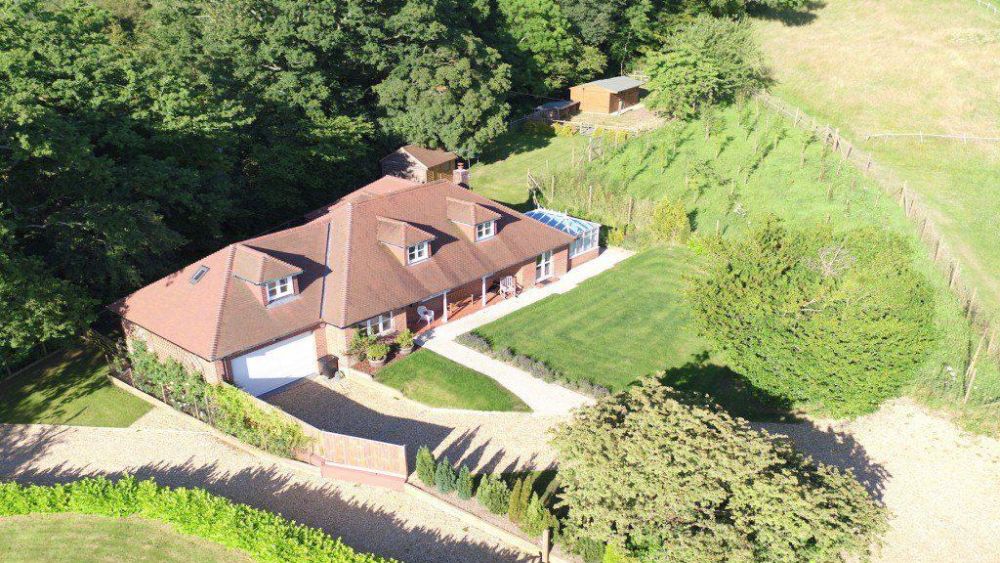 New Forest Cottages within the National Park - sleep up to 23. A 2 acre paddock and stabling are available