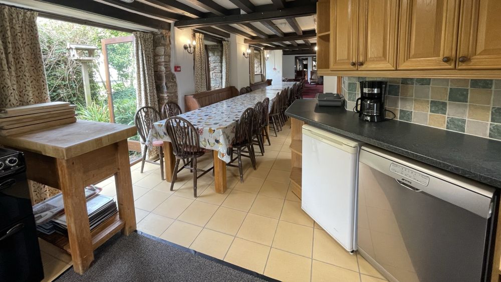 Orchard Barn A large holiday house for family holidays, near Tiverton