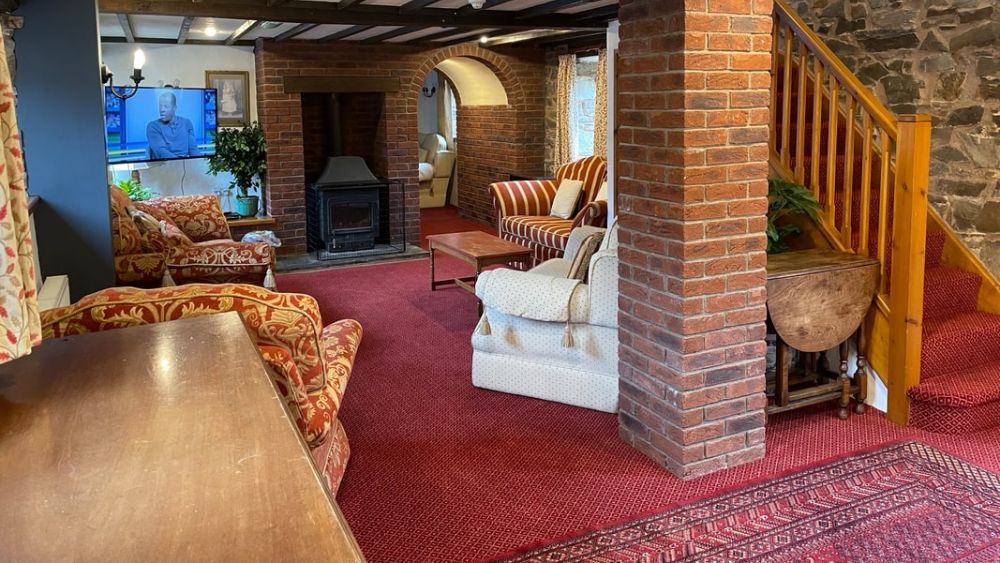 Orchard Barn A large holiday house for family holidays, near Tiverton