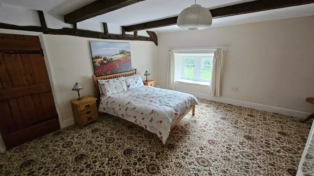 Peak District Stone Farmhouse with Views over Carsington Water