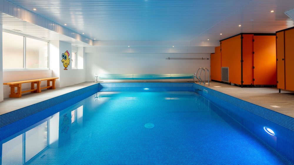 luxury cottages for up to 57 in South Devon