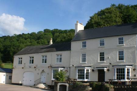 River Wye Lodge - Fantastic location in the Forest of Dean, sleeps 12-26