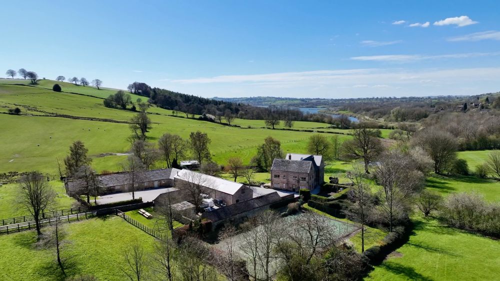Stainsborough Hall for 21 people, Derbyshire Dales