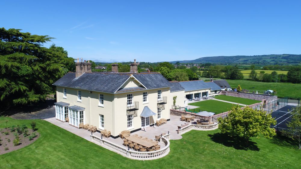 Tatham House, luxury house for wonderful group gatherings with 10 ensuite bedrooms, sleeping 22