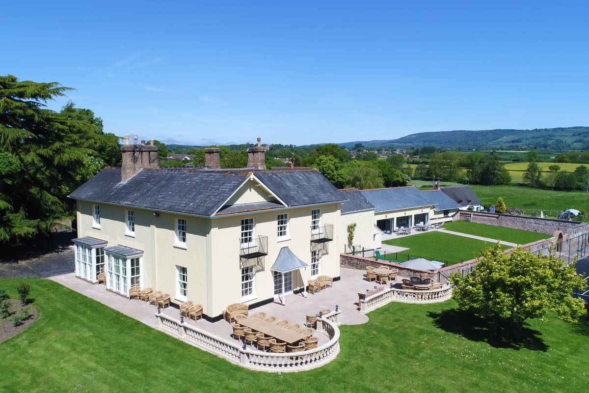 Luxury Tatham House, for 22 in Somerset