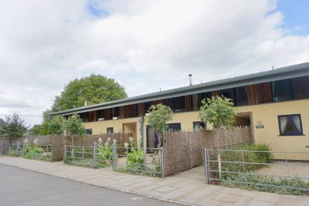 The Grove - sleeps up to 22 in 11 twin/kingsize bedrooms & 11 bath/shower rooms
