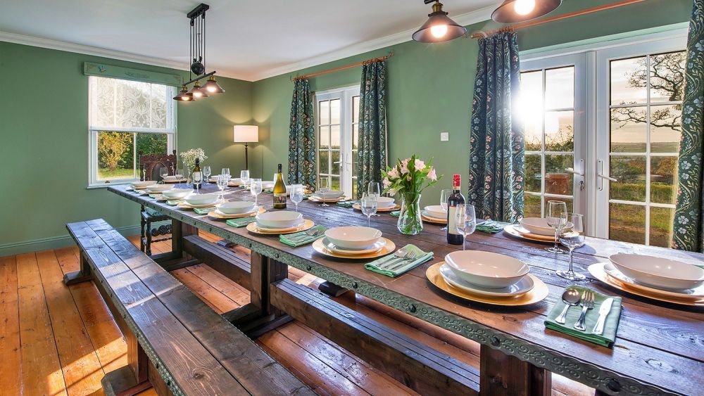 Ty Penbryn Estate set in 1.8 acres- Sleeps 24+