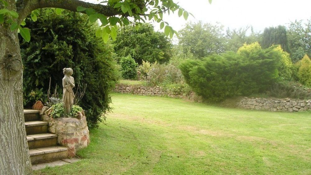 C17th Country house near Bath for large group short breaks